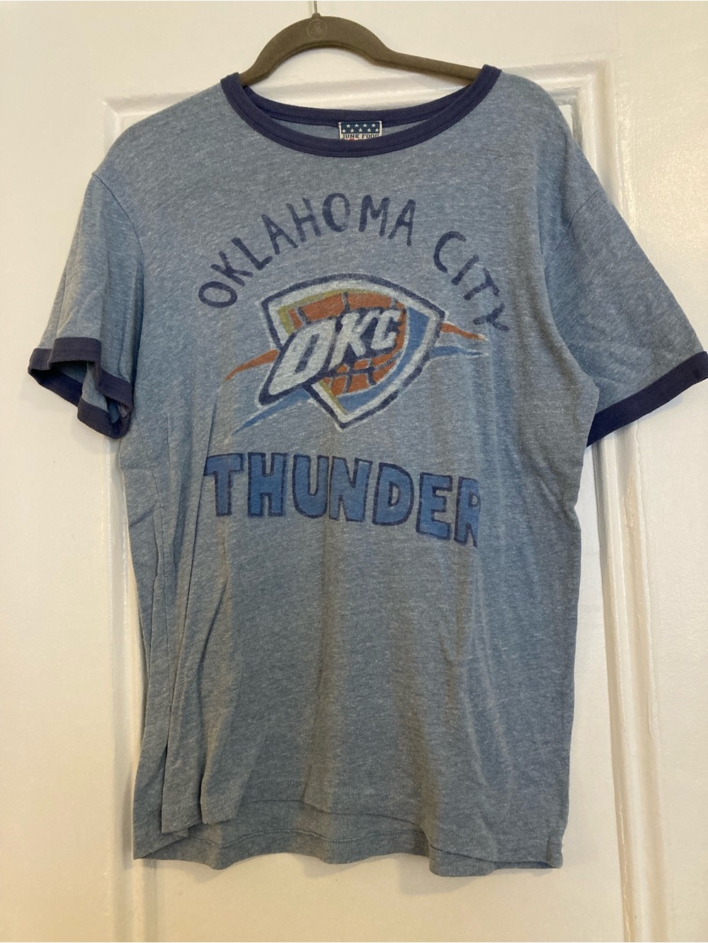 Junk Food Oklahoma City Thunder Vintage Blue Ringer Basketball Tee Small NBA OKC